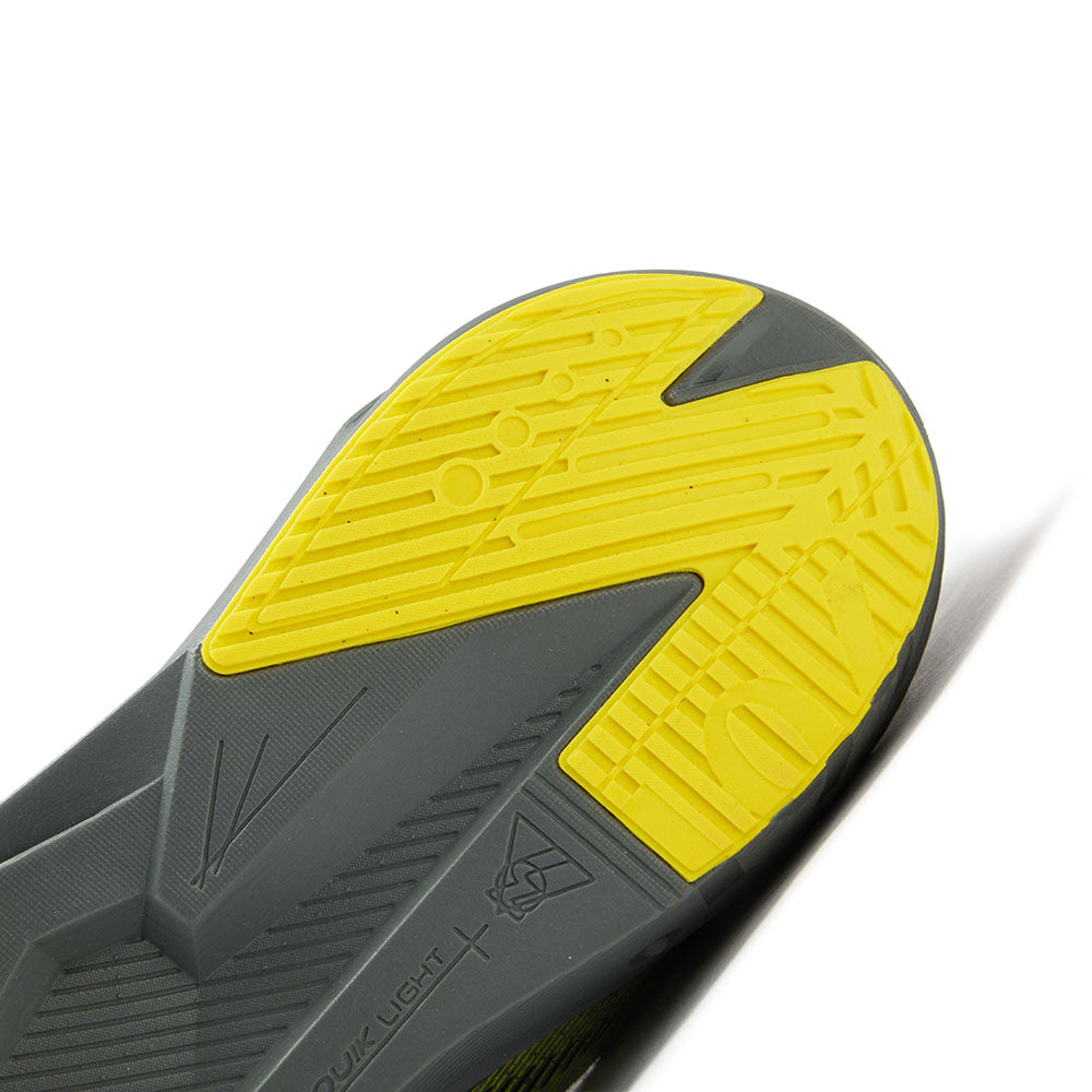 Tênis FLEXIBLE BEE Corrida com Leveza e Flexibilidade  - Masculino | Cinza